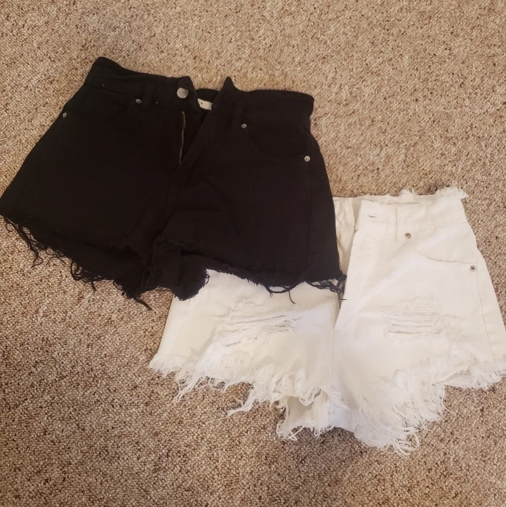 2 pair High Rise Shorts Black/White